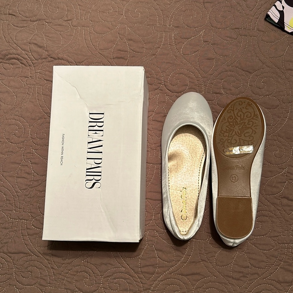 Dreampairs dress flats new in box